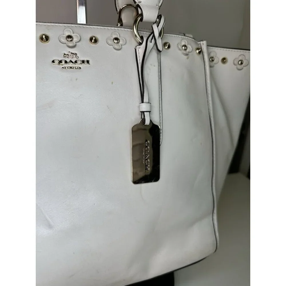 COACH 37400 Crosby Carryall Satchel Flower Rivet Leather White/ivory - Picture 6 of 12